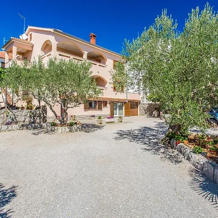 Apartment 1 Bedroom Stunning In